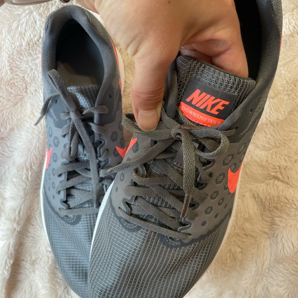 Nike Women’s Downshifter 7 Running Shoe - Picture 6 of 10